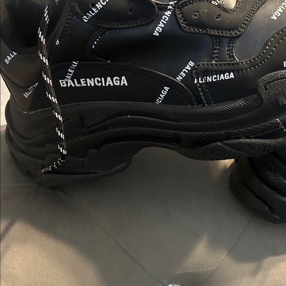 Balenciaga Black Chunky Sneakers - Picture 2 of 10